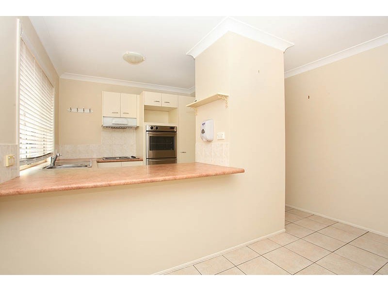 180 Greenacre Drive, Arundel QLD 4214