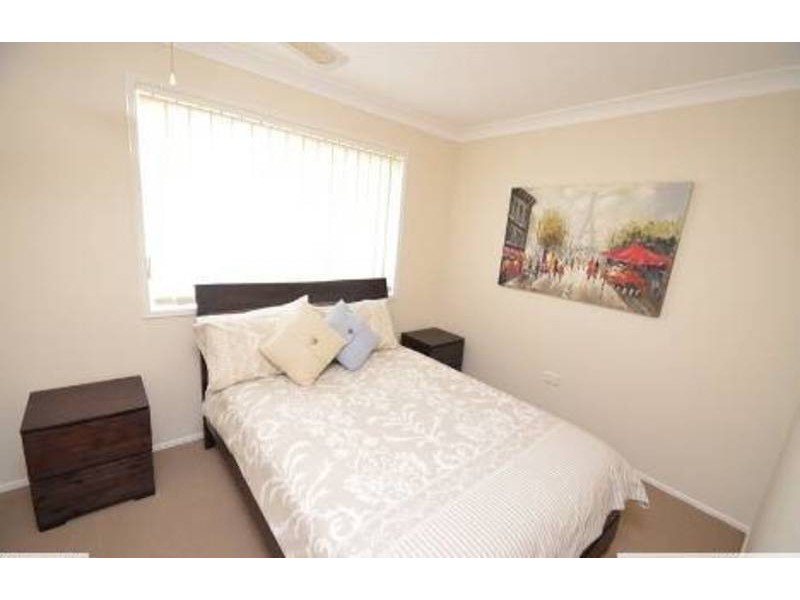 180 Greenacre Drive, Arundel QLD 4214