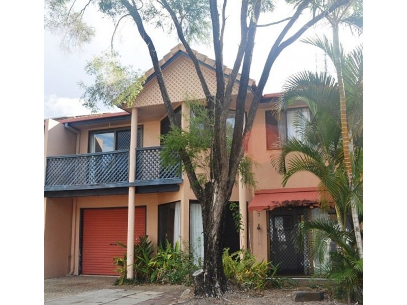 7/202 Central Street, Labrador QLD 4215