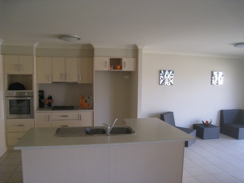 24 Stringybark Drive, Molendinar QLD 4214