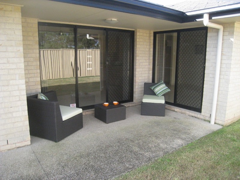24 Stringybark Drive, Molendinar QLD 4214