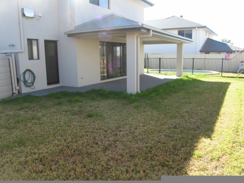 58 Highcrest Circuit, Molendinar QLD 4214