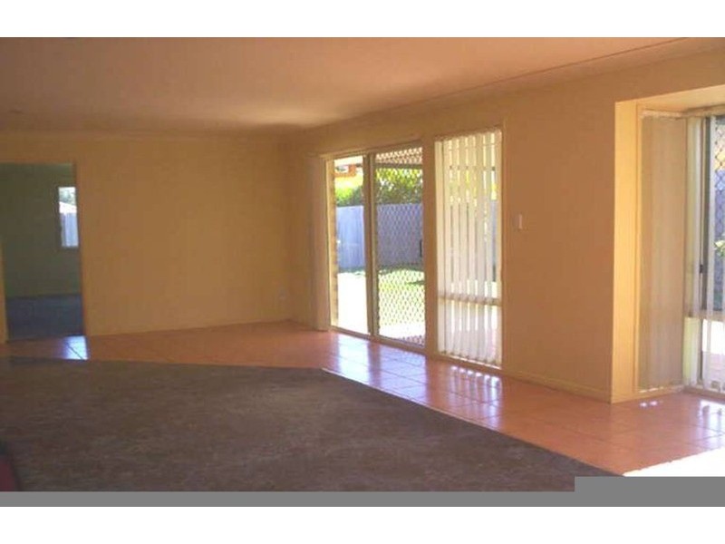 4 Leopard Tree Place, Molendinar QLD 4214