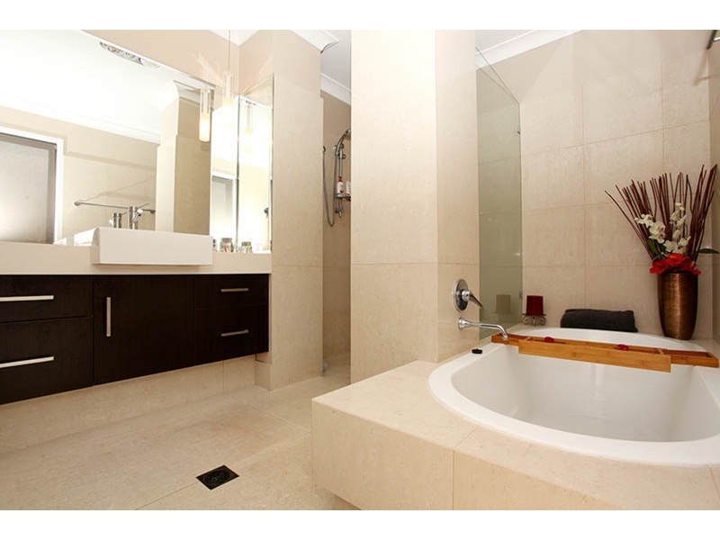 21 Stringybark Drive, Molendinar QLD 4214