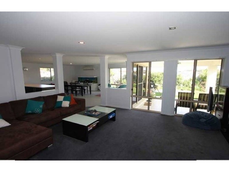 31 Dellwood Circuit, Molendinar QLD 4214