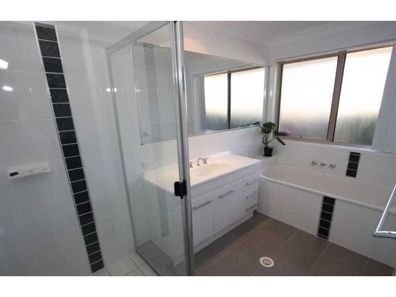 31 Dellwood Circuit, Molendinar QLD 4214