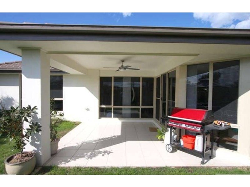 31 Dellwood Circuit, Molendinar QLD 4214