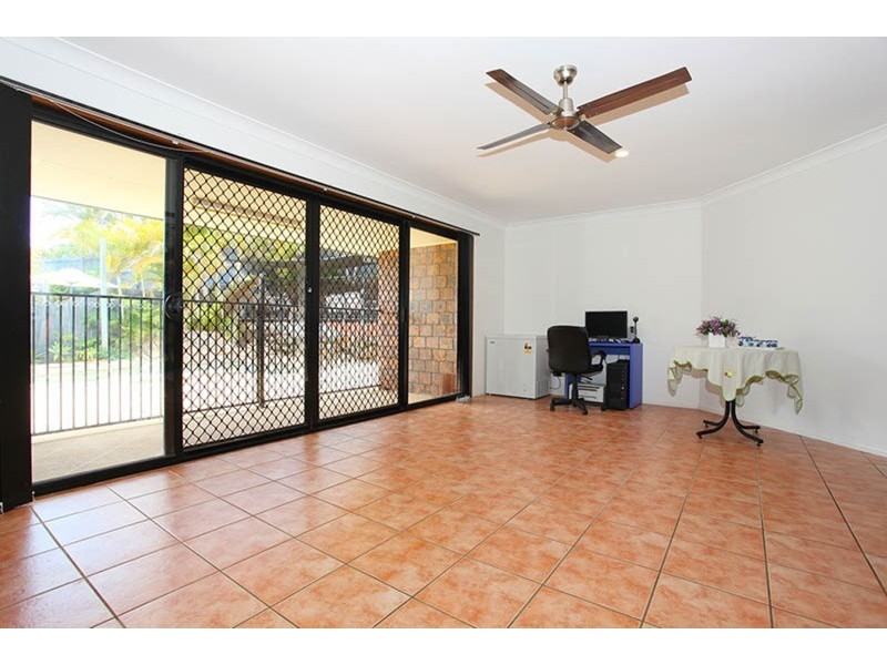 11 Batchworth Road, Molendinar QLD 4214