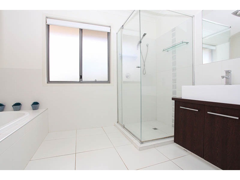 18 Corymbia Way, Molendinar QLD 4214