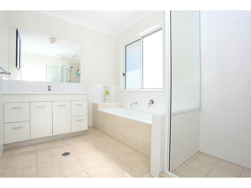 2/11 Bloomfield Court, Ormeau QLD 4208