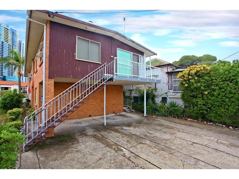 1/73 Queen Street, Southport QLD 4215