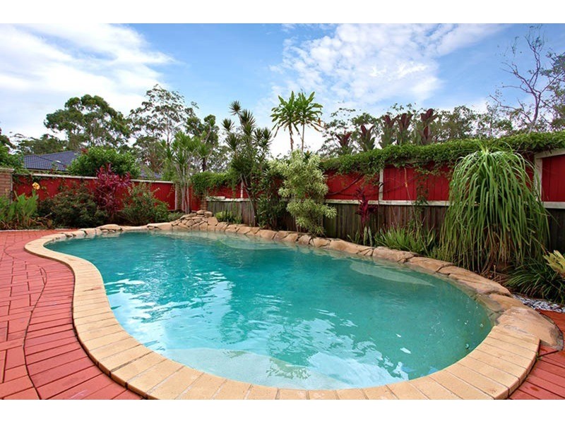 4 Banbrook Court, Molendinar QLD 4214