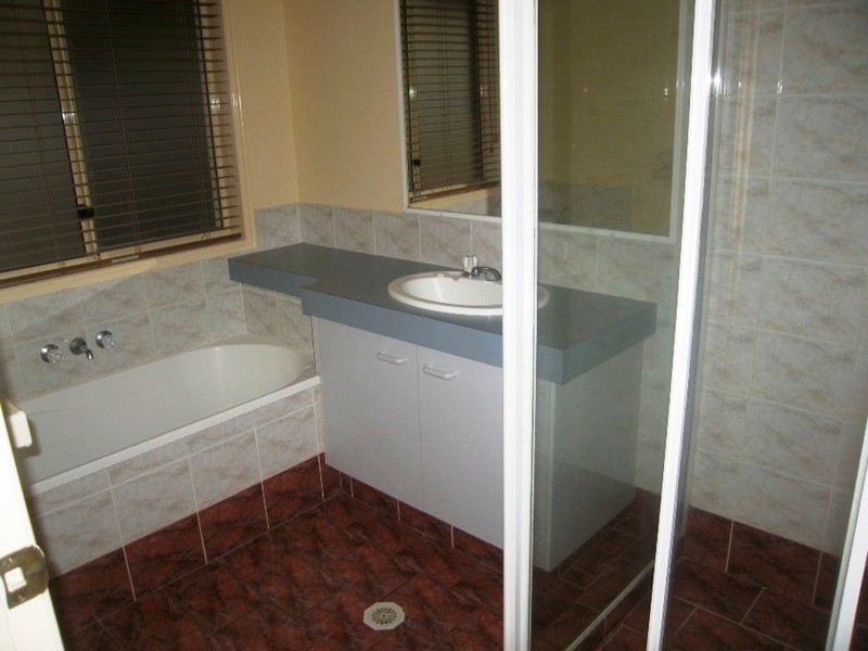 15 Oak Hill Crescent, Parkwood QLD 4214