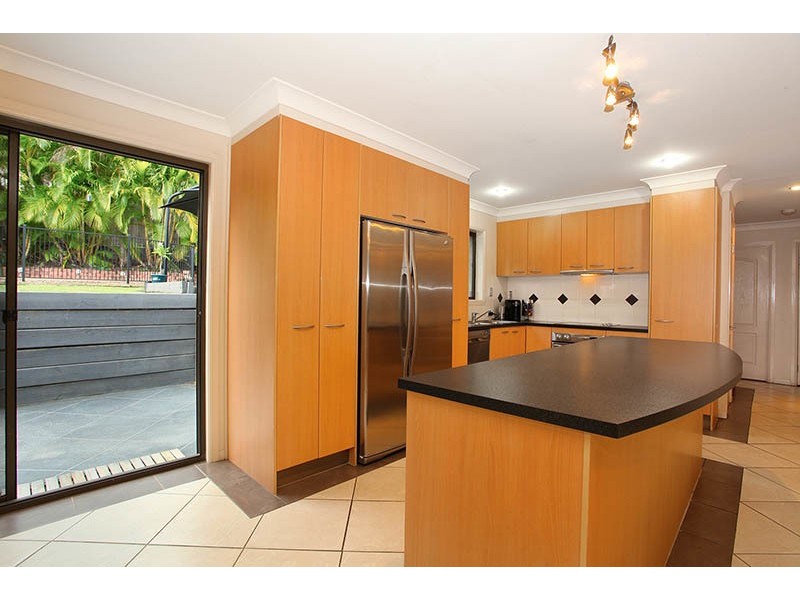 31 Macquarie Avenue, Molendinar QLD 4214