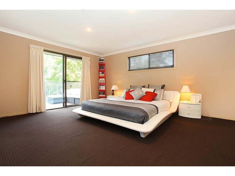 31 Macquarie Avenue, Molendinar QLD 4214