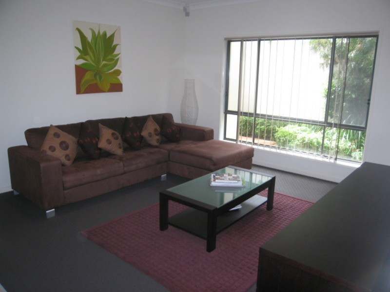 10 Mahogany Place, Molendinar QLD 4214
