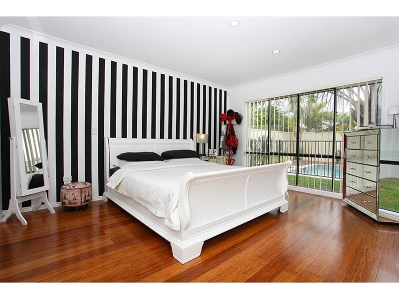 15 Highcrest Circuit, Molendinar QLD 4214