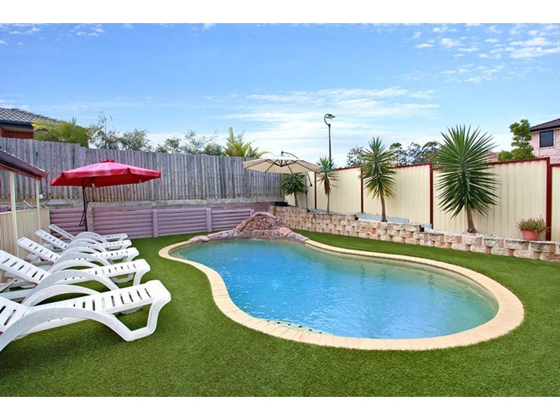 1 Wattlebrush Grove, Molendinar QLD 4214