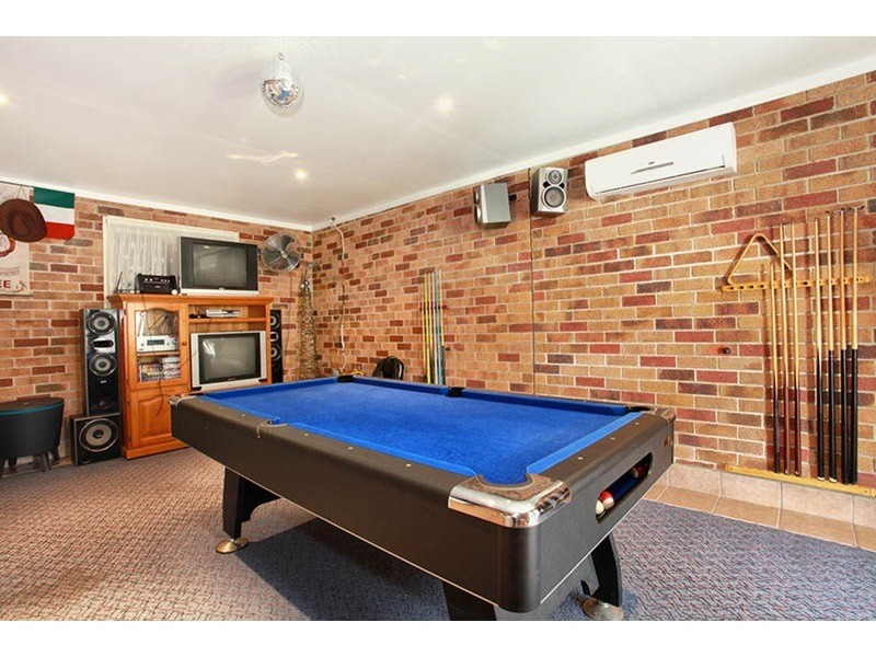 1 Wattlebrush Grove, Molendinar QLD 4214