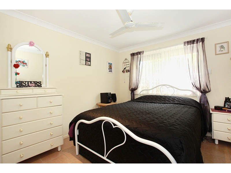 1 Wattlebrush Grove, Molendinar QLD 4214