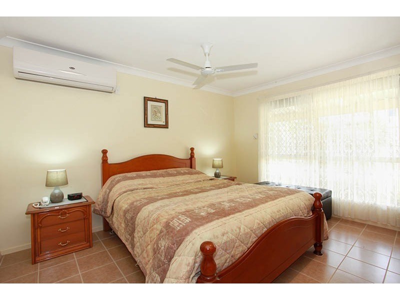 1 Wattlebrush Grove, Molendinar QLD 4214
