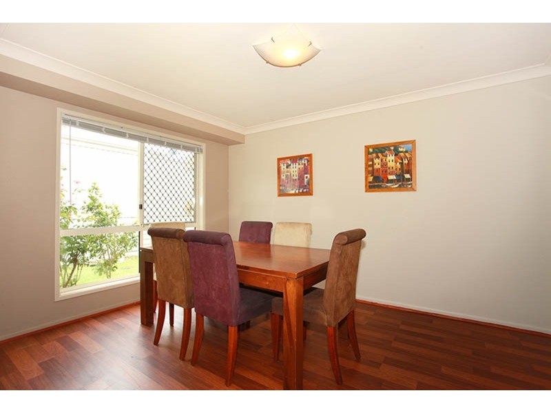 122 Crestwood Drive, Molendinar QLD 4214