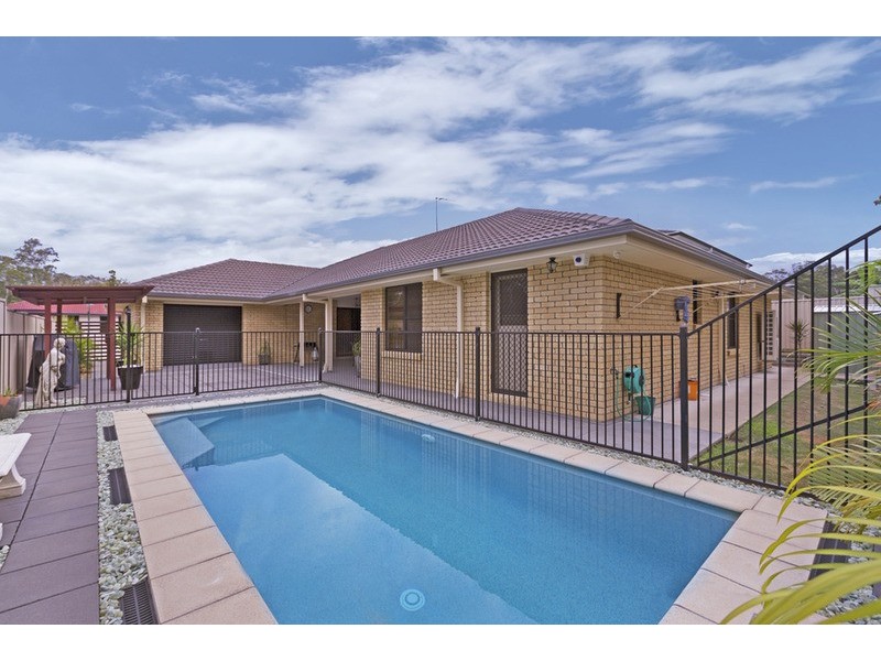 7 Banbrook Court, Molendinar QLD 4214
