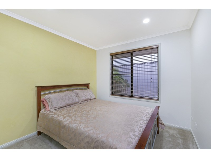 7 Banbrook Court, Molendinar QLD 4214