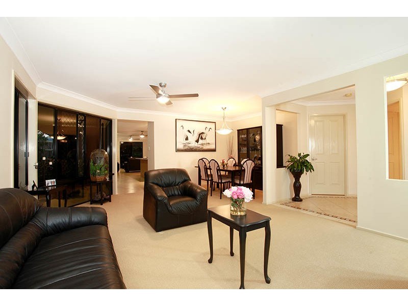 58 Crestwood Drive, Molendinar QLD 4214