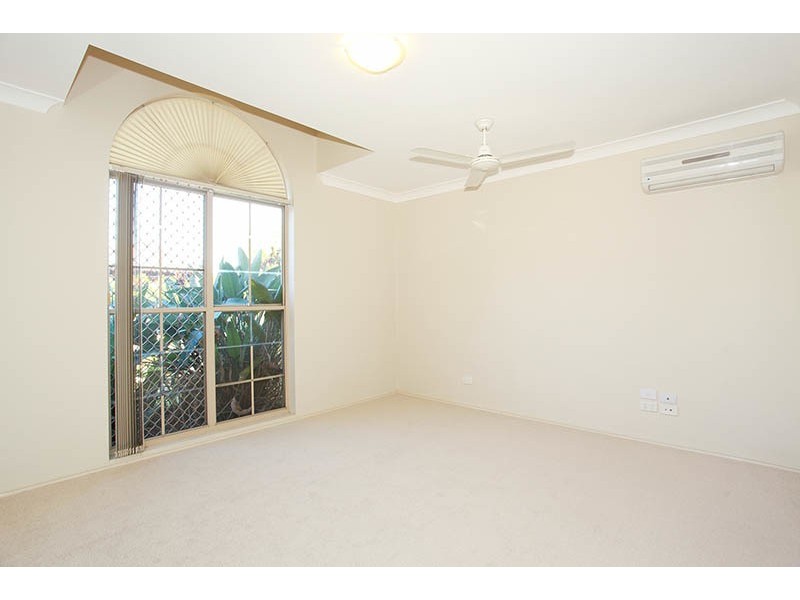 24 Dellwood Circuit, Molendinar QLD 4214