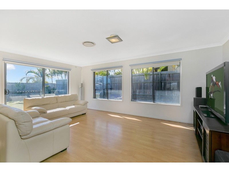 4 Viewridge Way, Molendinar QLD 4214