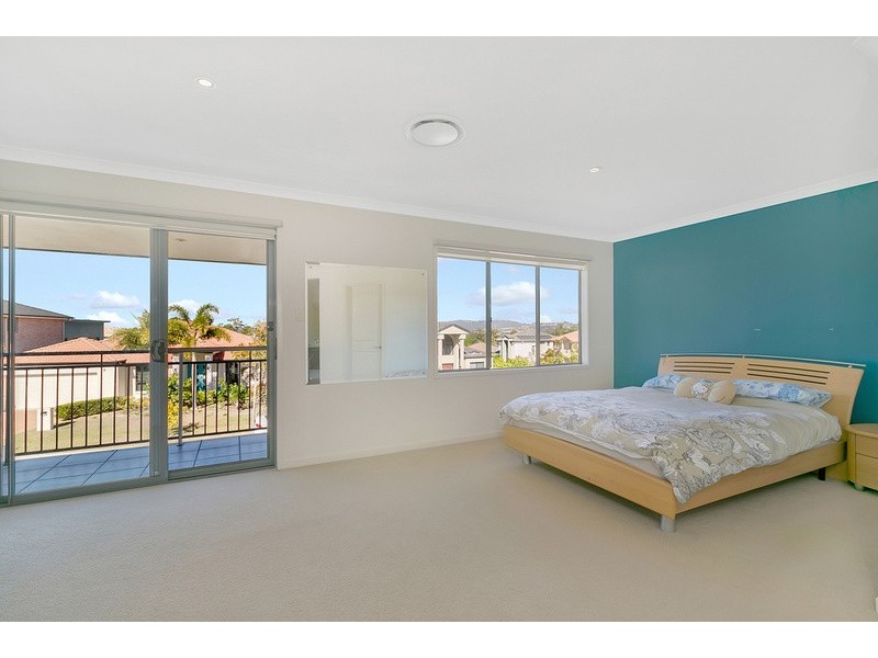 4 Viewridge Way, Molendinar QLD 4214