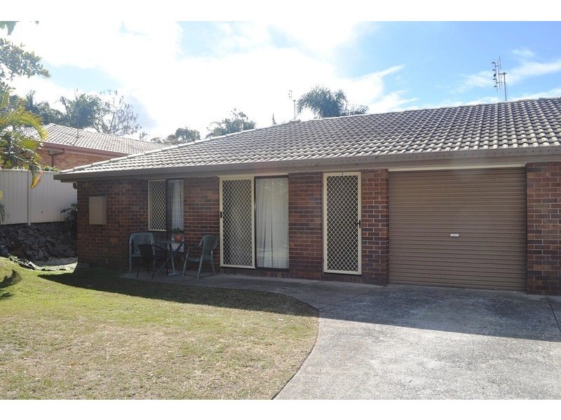 2/189 Musgrave Ave, Labrador QLD 4215