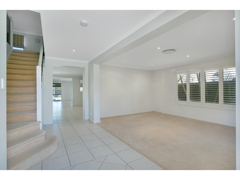 5 Leopard Tree Place, Molendinar QLD 4214
