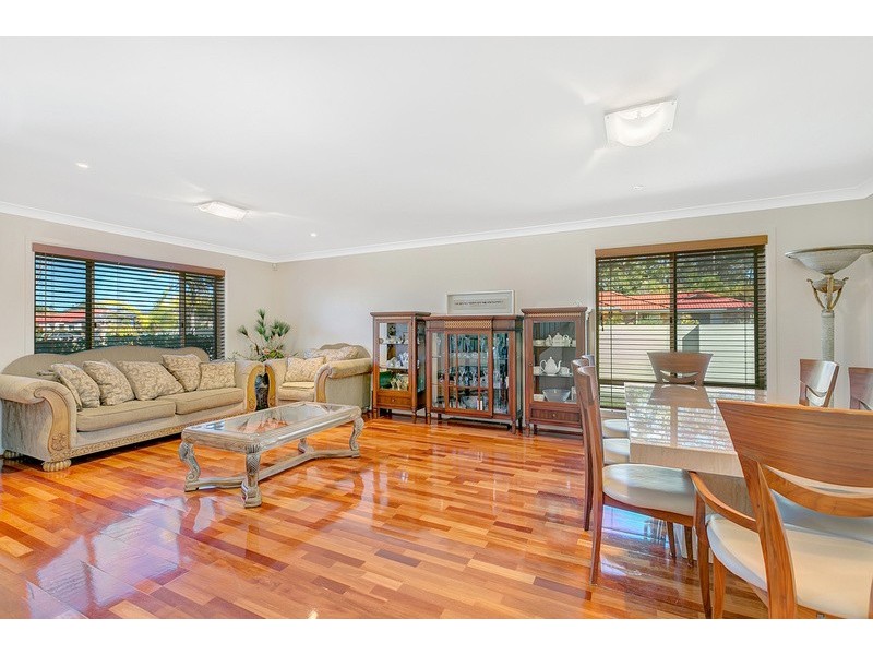 9 Sugargum Court, Molendinar QLD 4214