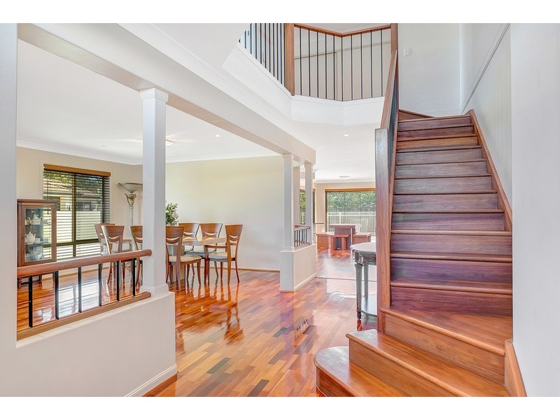 9 Sugargum Court, Molendinar QLD 4214