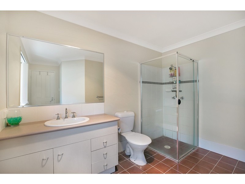 115 Crestwood Drive, Molendinar QLD 4214