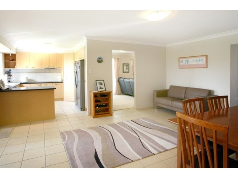 95 Highcrest Cct, Molendinar QLD 4214