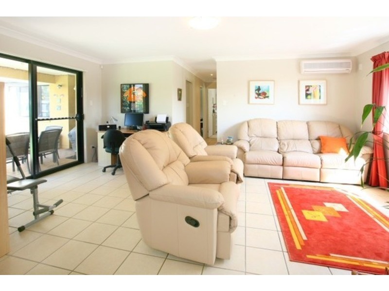 95 Highcrest Cct, Molendinar QLD 4214