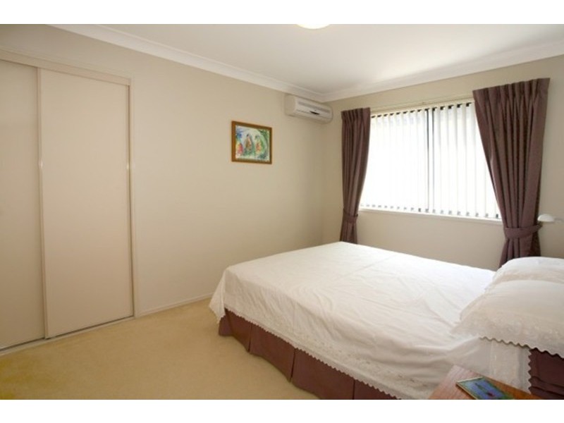 95 Highcrest Cct, Molendinar QLD 4214