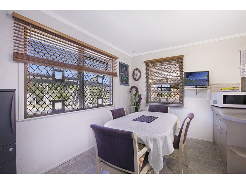 5 Brookside Road, Labrador QLD 4215