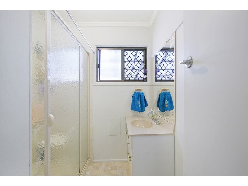 5 Brookside Road, Labrador QLD 4215