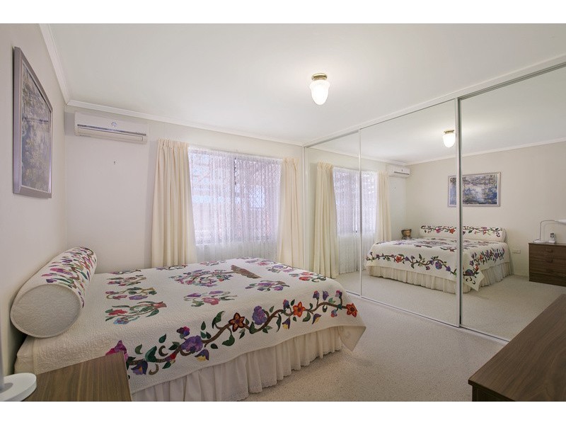 5 Brookside Road, Labrador QLD 4215