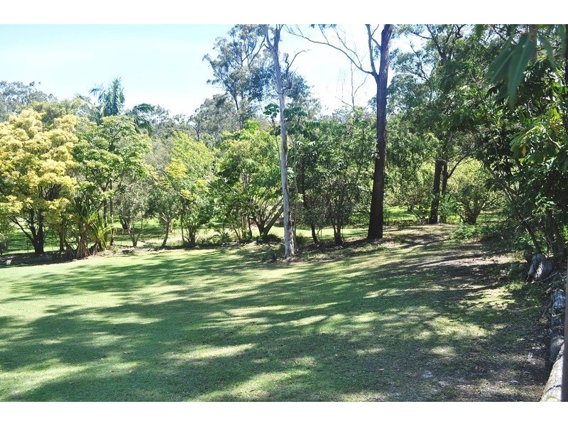 1 Woodlands Way, Parkwood QLD 4214