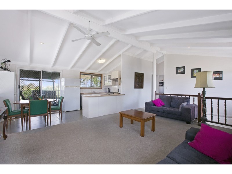 20 Mitchell Avenue, Molendinar QLD 4214