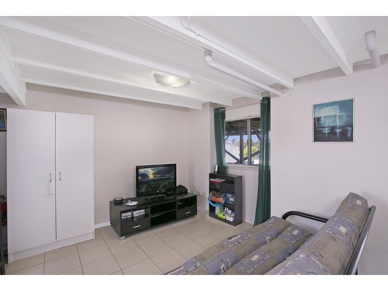 20 Mitchell Avenue, Molendinar QLD 4214