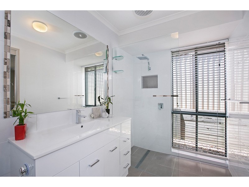 293 Central Street, Arundel QLD 4214