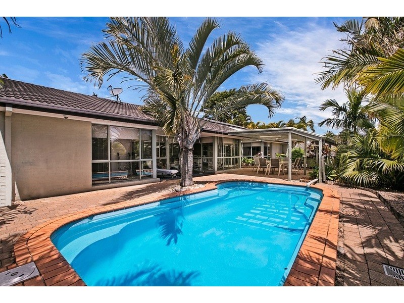 293 Central Street, Arundel QLD 4214