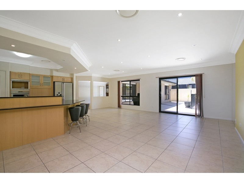 5 Applegum Place, Molendinar QLD 4214