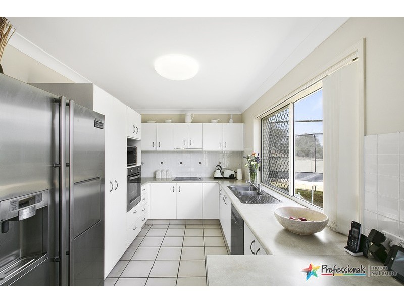 10 Tanzen Drive, Arundel QLD 4214